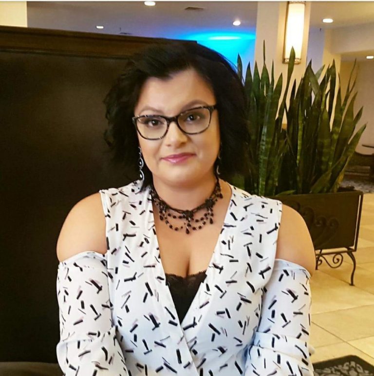 After a Daughter's Struggles, Amanda Sanderson Decided to Lift Suicide